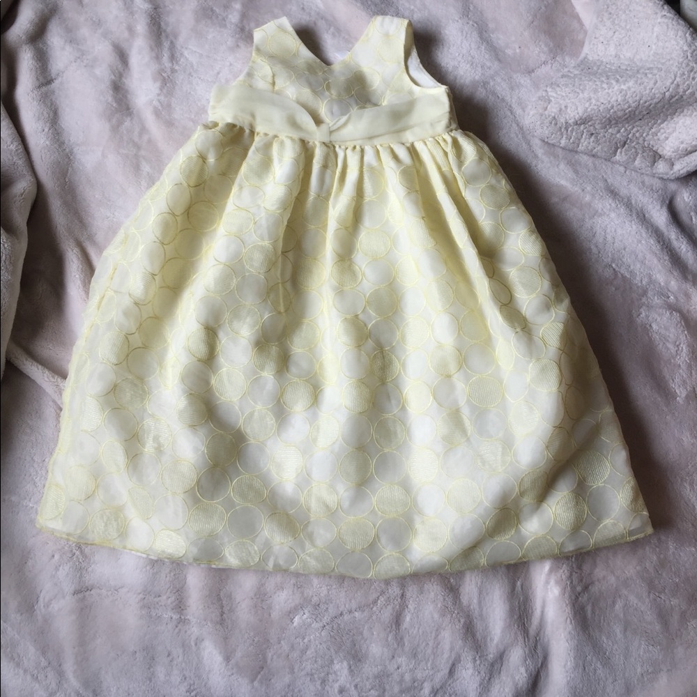 Yellow dress